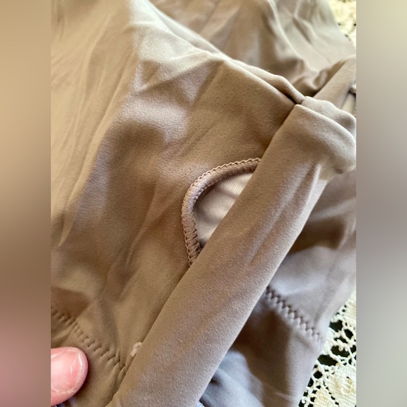 🏖️One Shoulder Cut Out Swim Top🏖️ NEW - Picture 4 of 8